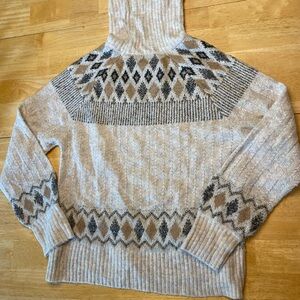 Elegant Patterned Turtleneck Sweater